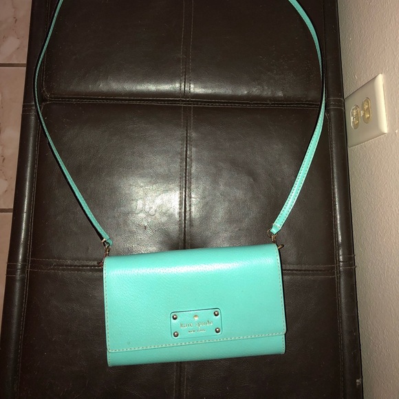 kate spade Handbags - Kate Spade crossbody